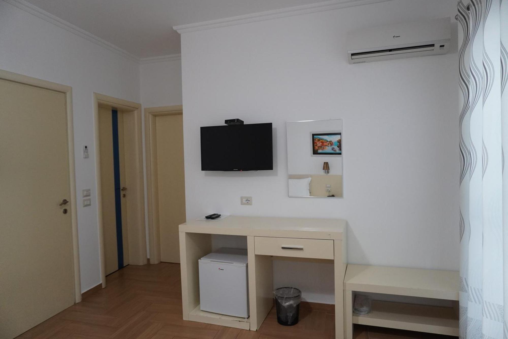 Hotel Agel Sarandë Eksteriør billede