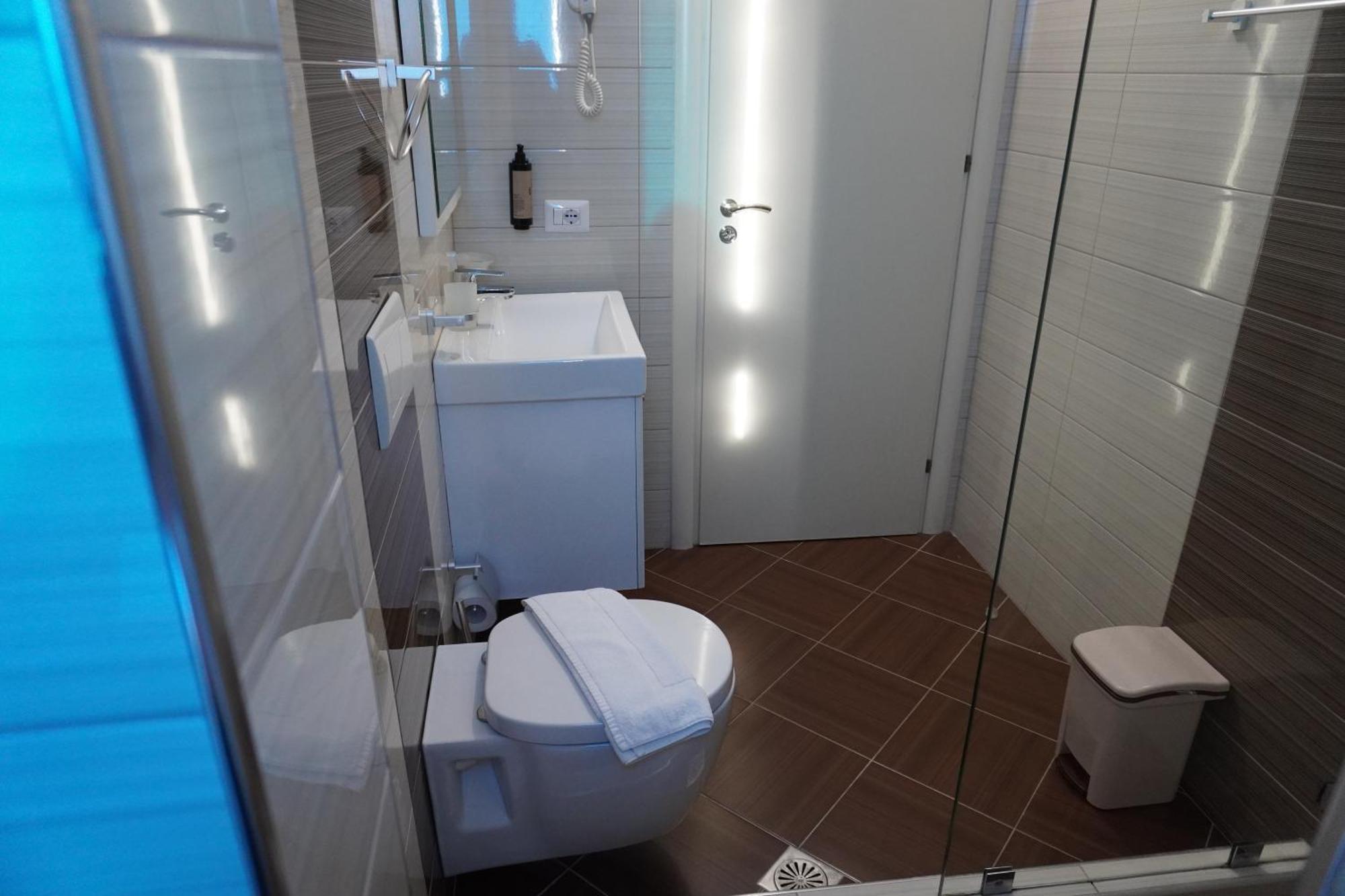 Hotel Agel Sarandë Værelse billede