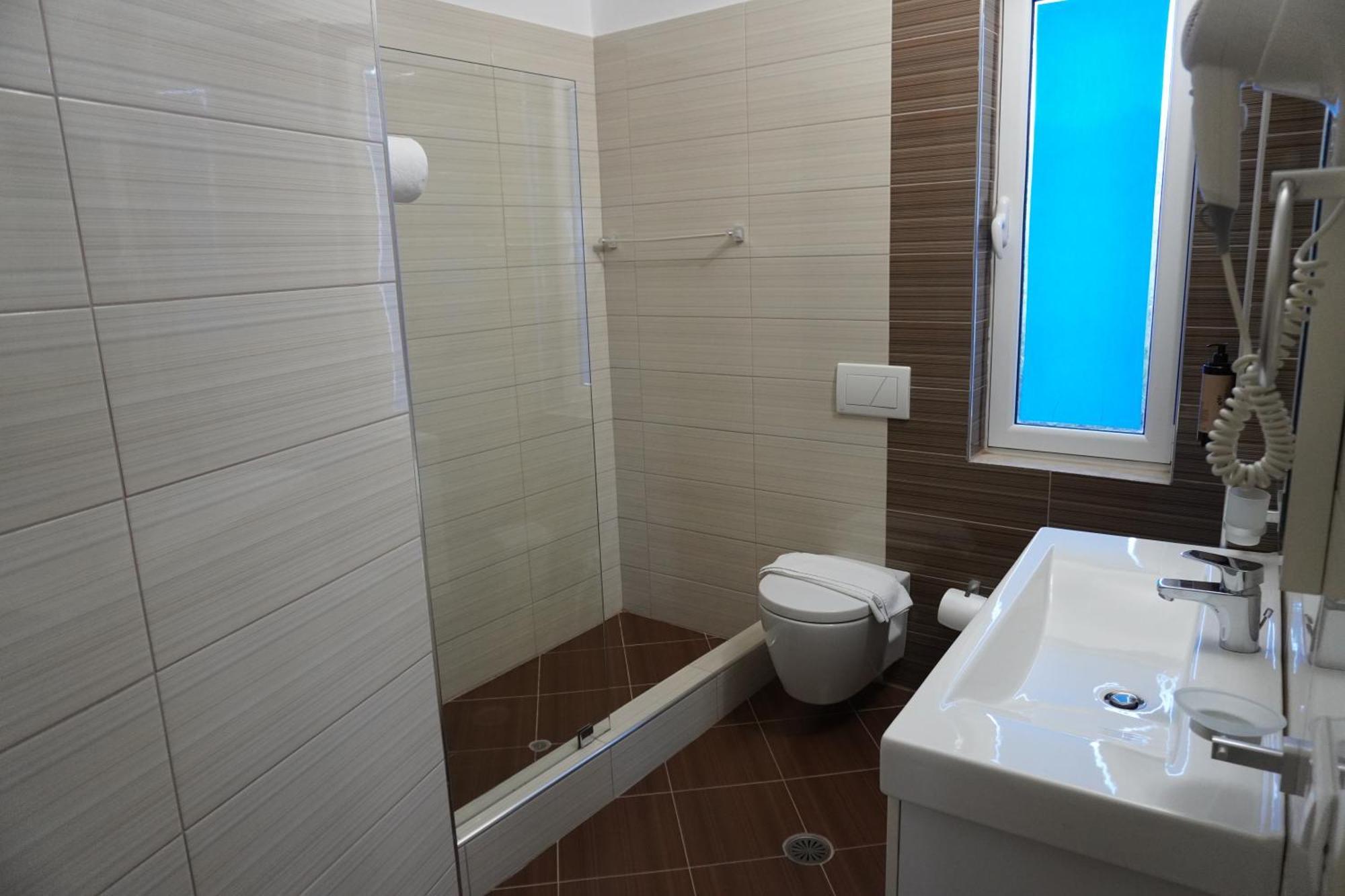 Hotel Agel Sarandë Værelse billede