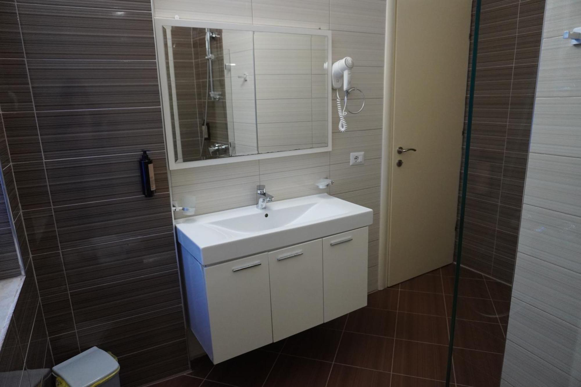 Hotel Agel Sarandë Værelse billede