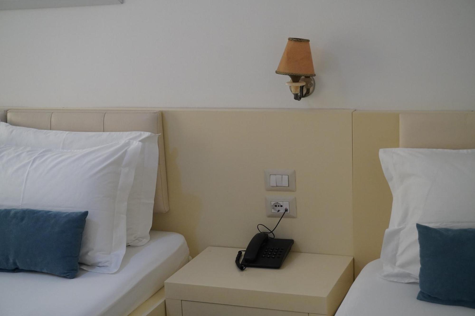 Hotel Agel Sarandë Eksteriør billede