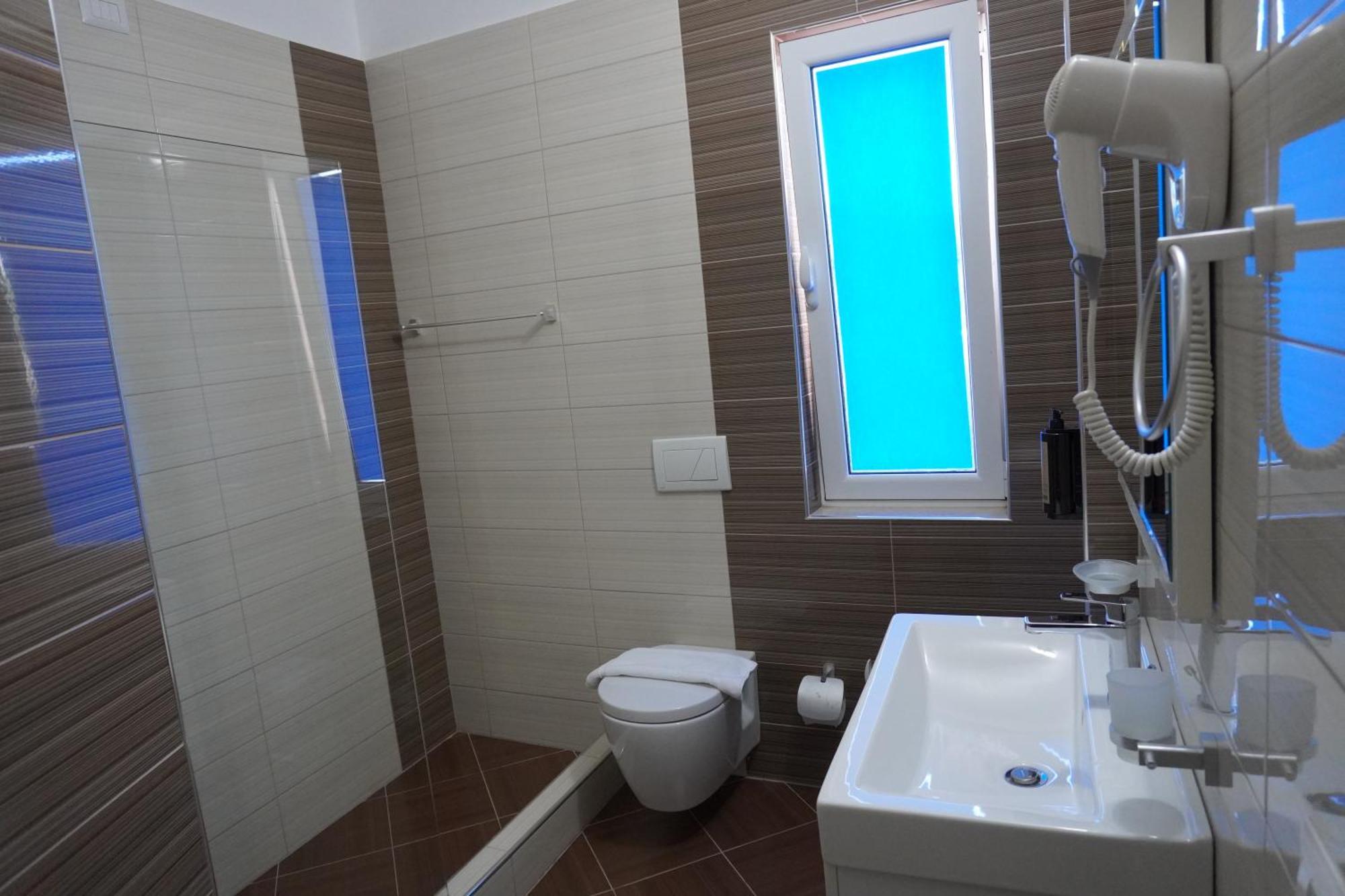 Hotel Agel Sarandë Værelse billede